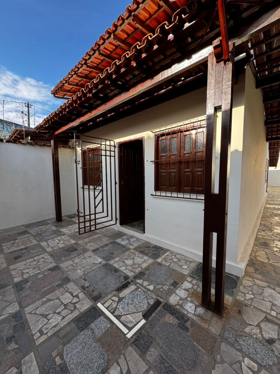 Casa - Aluguel - Ubis Vl - Vitria da Conquista - BA