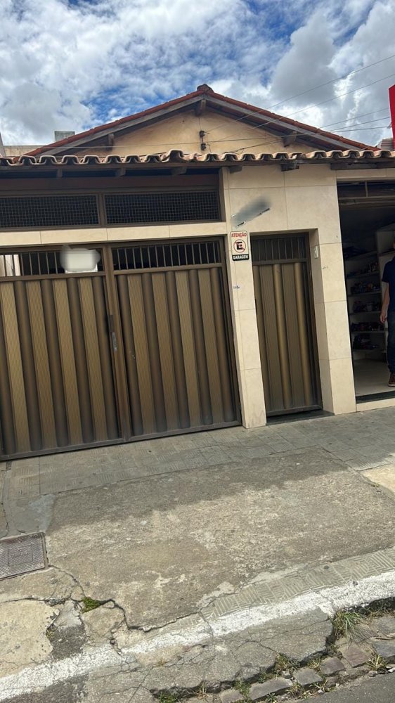 Casa - Venda - Avenida Frei Benjamim - Vitória da Conquista - BA