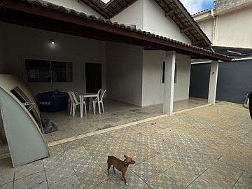 CASA A VENDA BAIRRO FEL�CIA R$ 600 MIL