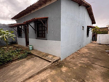 Casa � venda bairro Urbis VI - 2/4 com quintal